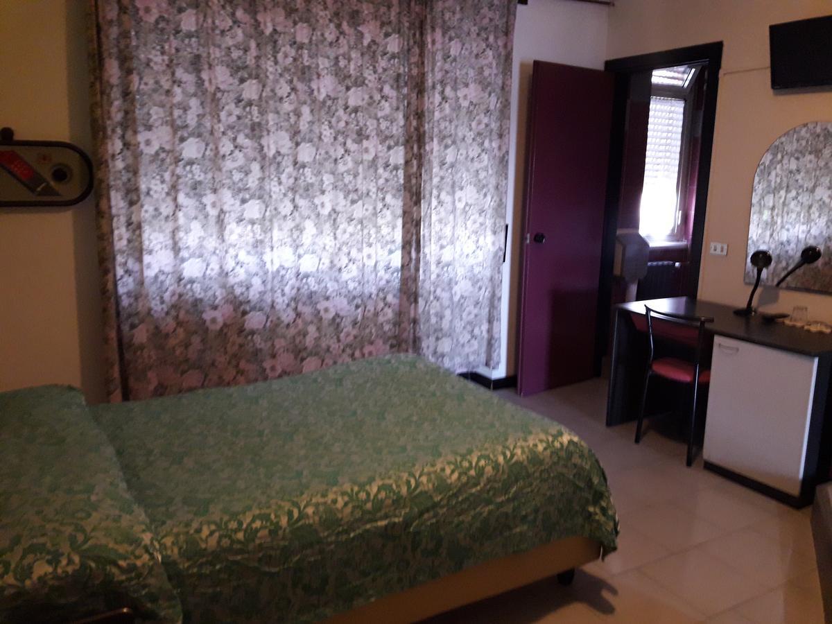 Albergo Piccadilly Medolago Kültér fotó