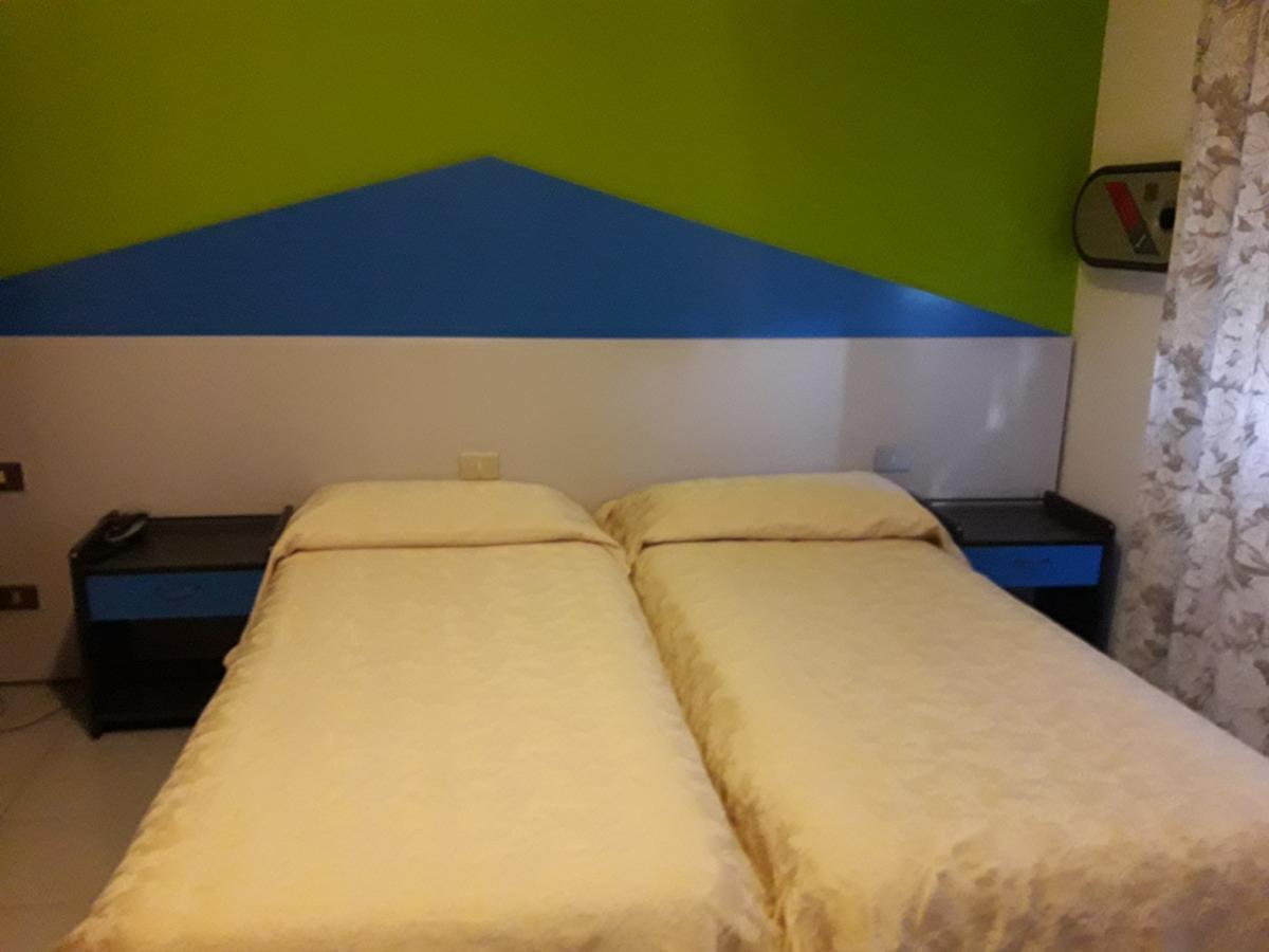 Albergo Piccadilly Medolago Kültér fotó