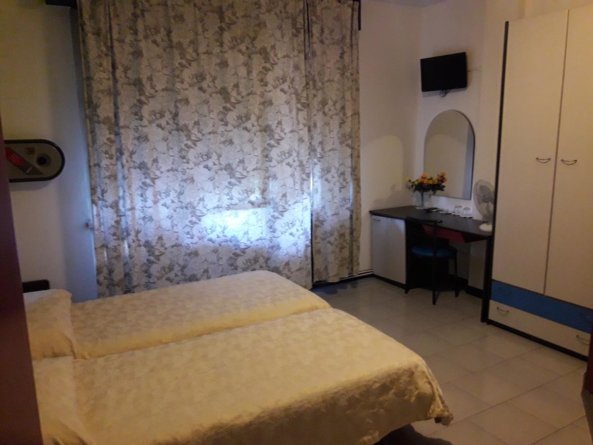 Albergo Piccadilly Medolago Kültér fotó