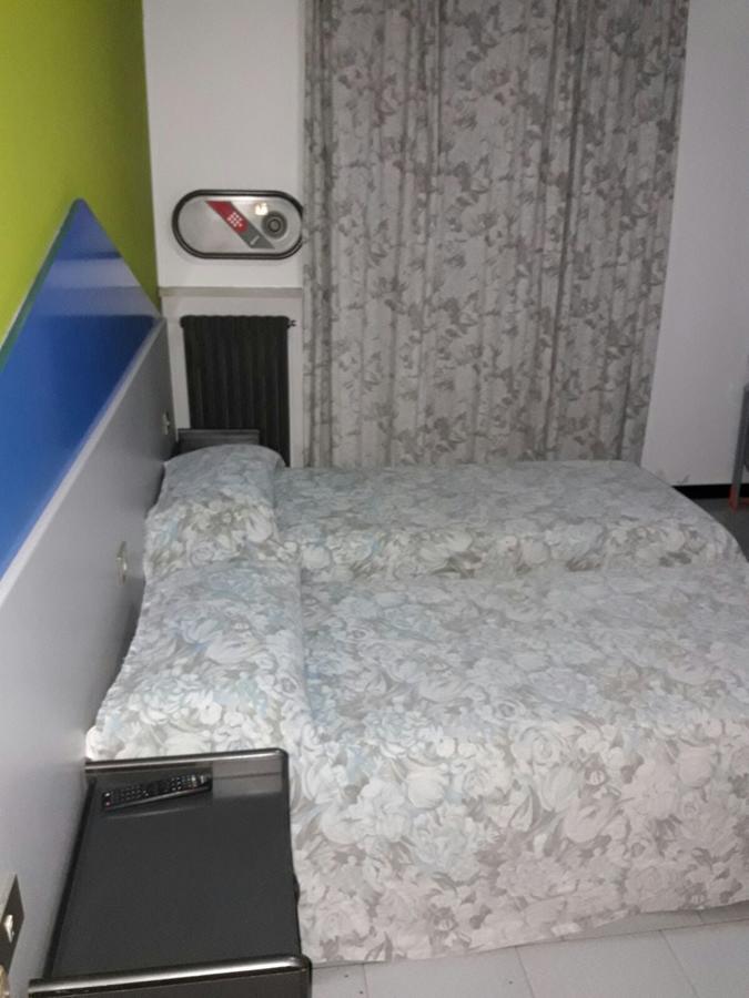 Albergo Piccadilly Medolago Kültér fotó